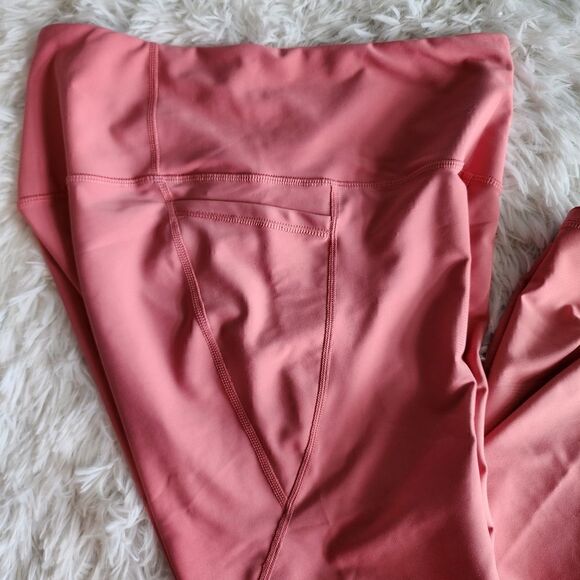 Old Navy High-Waisted PowerSoft 7/8-Length Side-Pocket Leggings - Picture 4 of 8